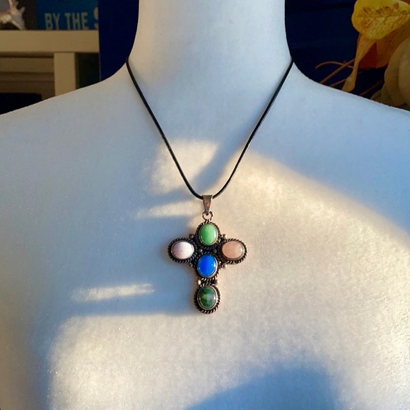 STONE CROSS NECKLACE - Picture 7 of 15